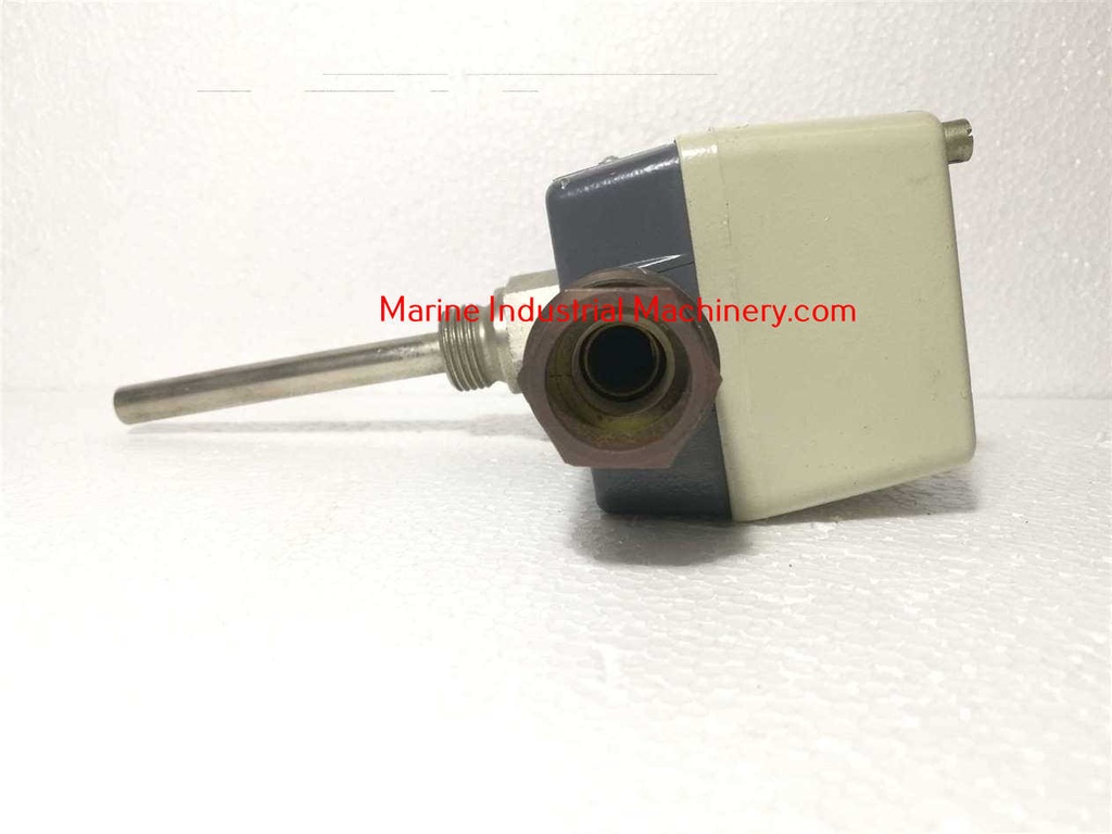 Jumo ATHs-SE-2 Temperature Mounting Thermostat