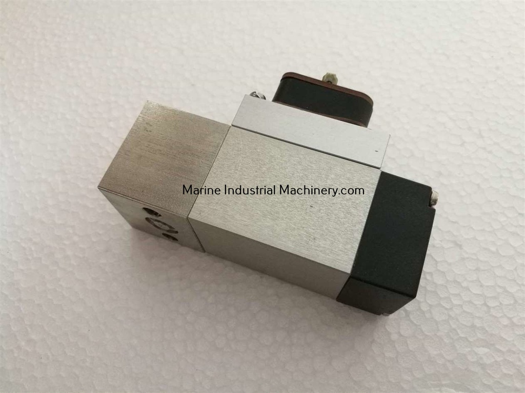 Trafag 9B0.2079 Pressure Switch Sensor 