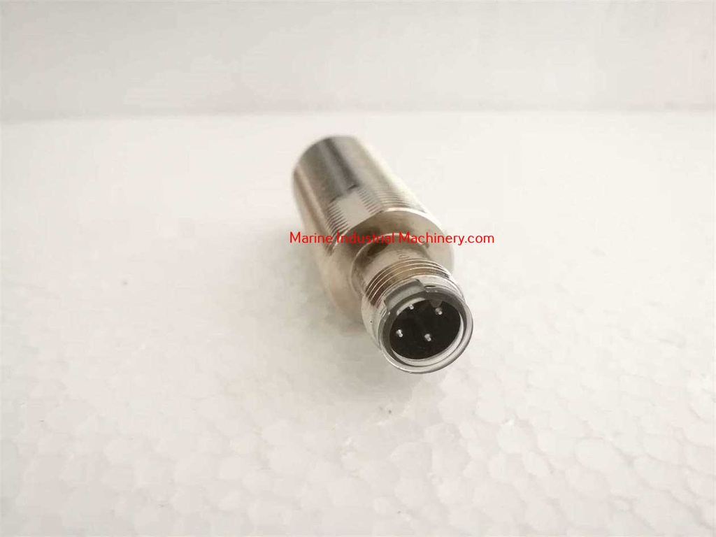 Omron E2A-M18KS08-M1-B1 Proximity Switch