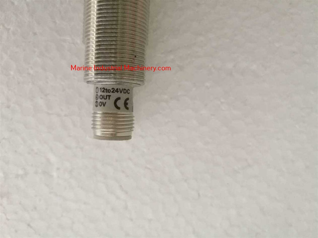 Omron E2E2-X10MB1-M1 Proximity Sensor