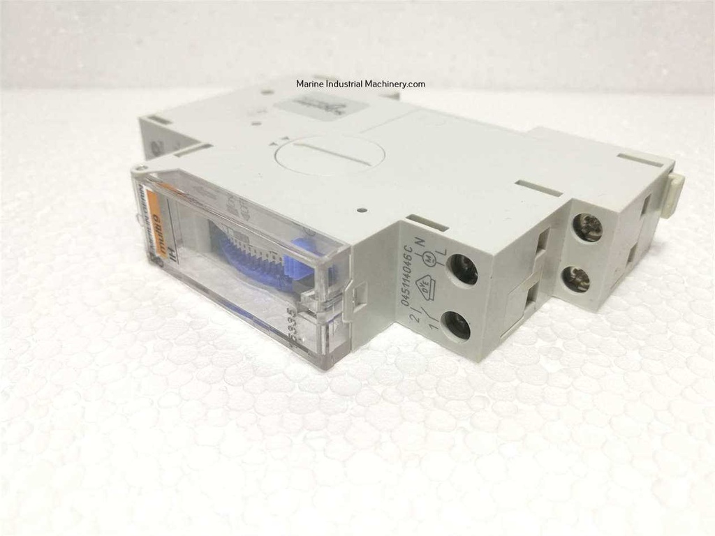 Schneider Electric 15335 Time Switch