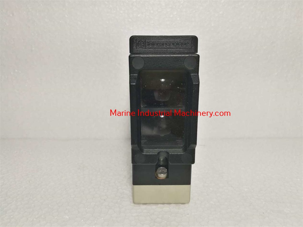 Telemecanique XUE-H753538 Photo Sensor