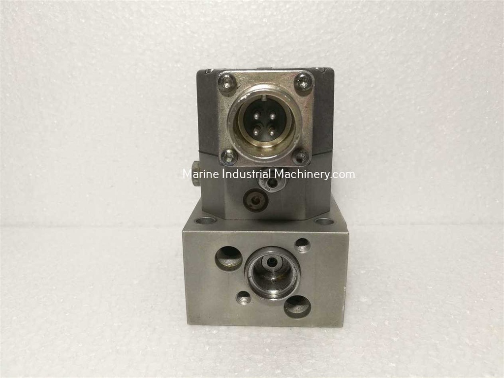 Rexroth 4WS2EM10-45 45B2ET315K8AM Servo Valve