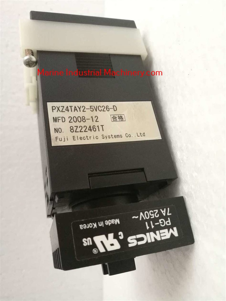 Fuji Electric PXZ4TAY2-5VC26-D Temperature Controller