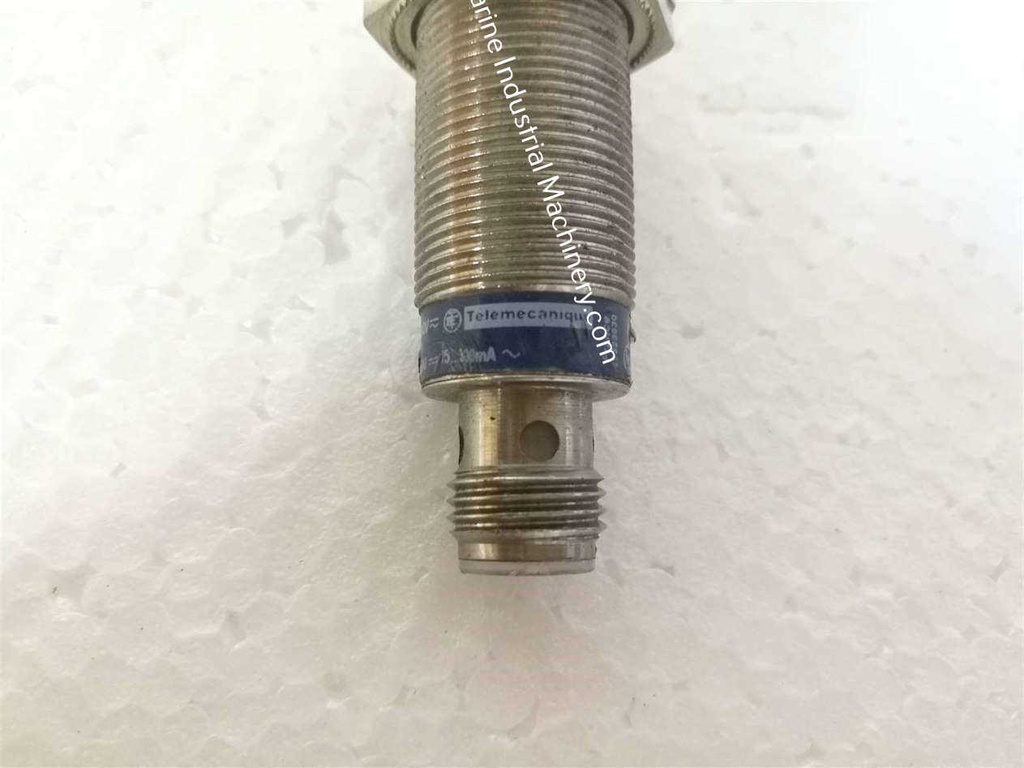 Telemecanique XS618B4MAU20 Inductive Proximity Sensor