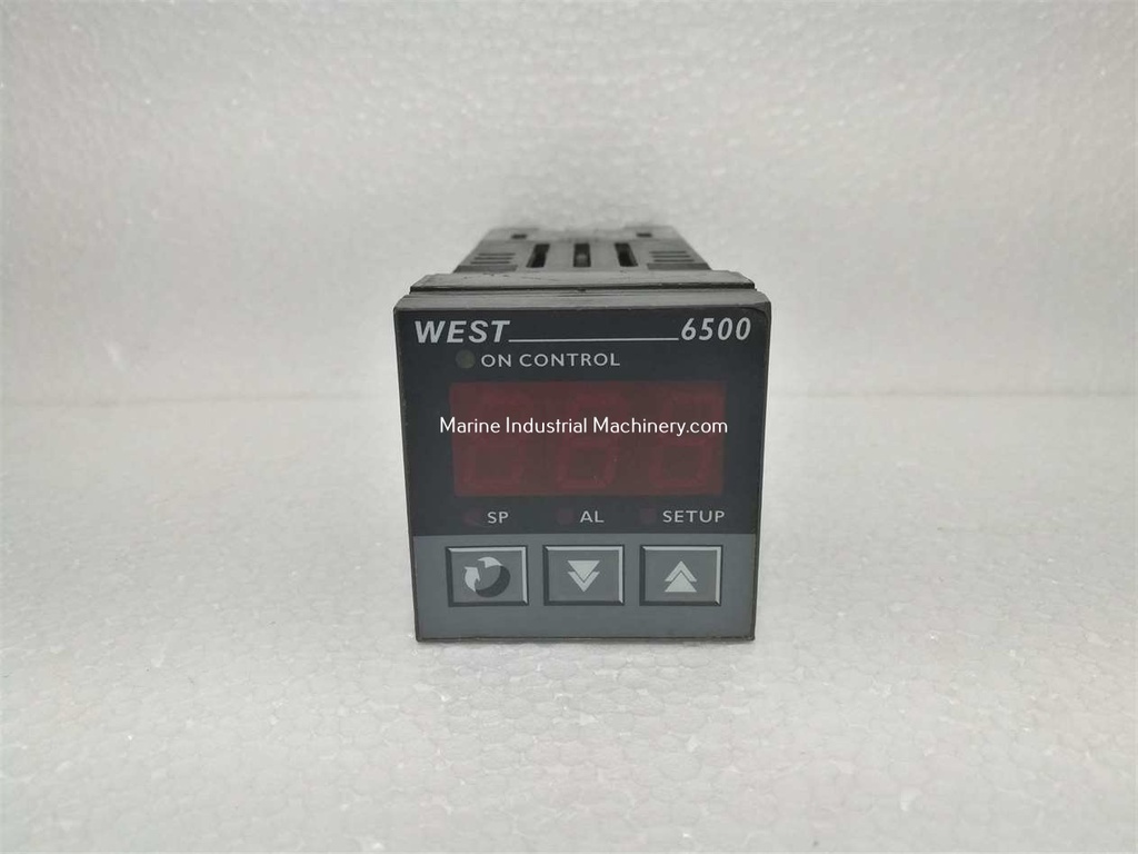 Jumo dTRON 304 703044/181-000-23/000,000 Temperature Controller