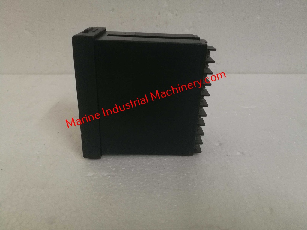 Honeywell DC1020 DC1020CL-30100B-E Digital Controller
