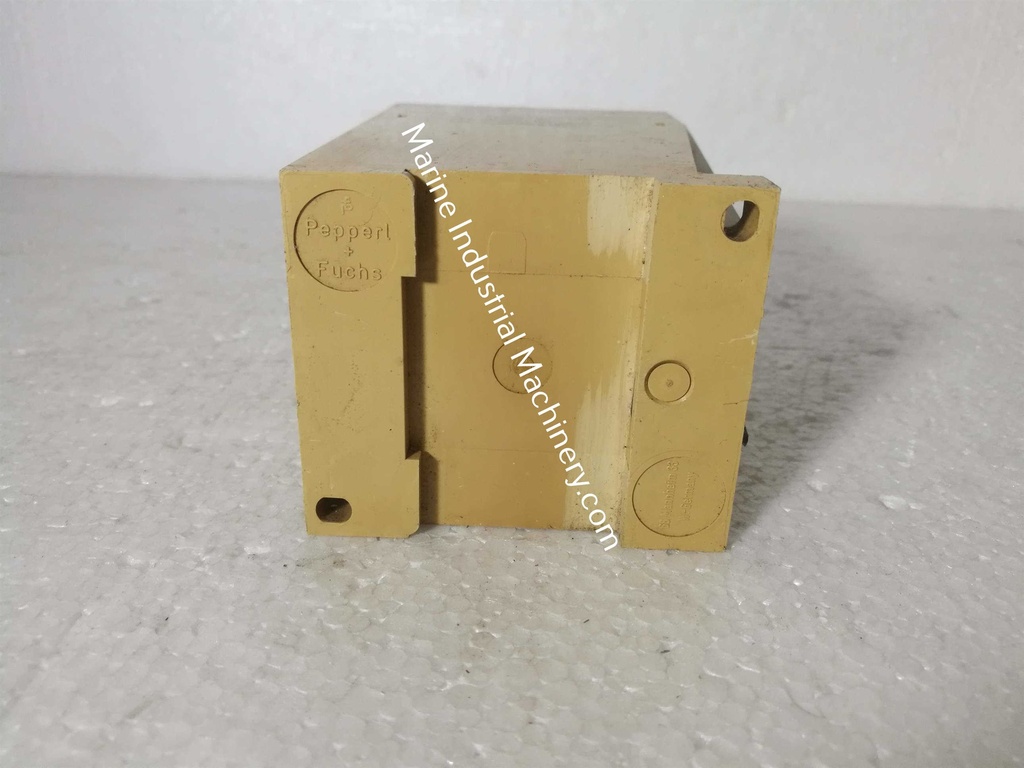 Pepperl+Fuchs WE77/Ex-TR01 Transformer Isolated Repeater