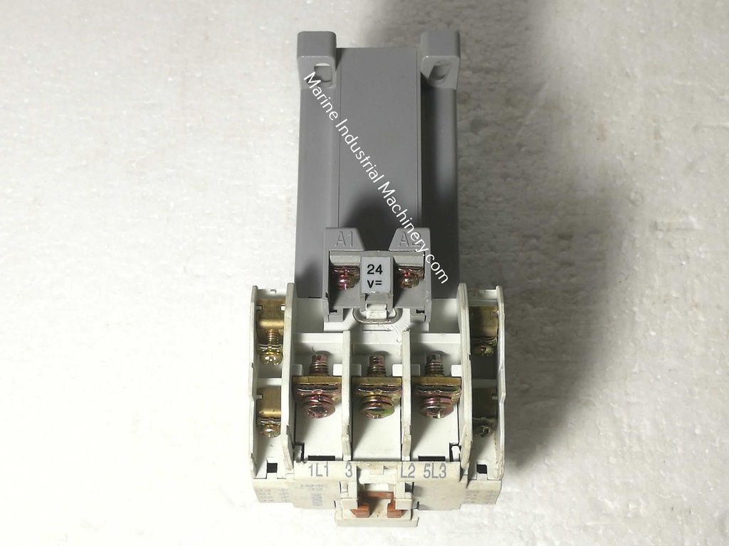 Hyundai HiMC 32 Magnetic Contactor