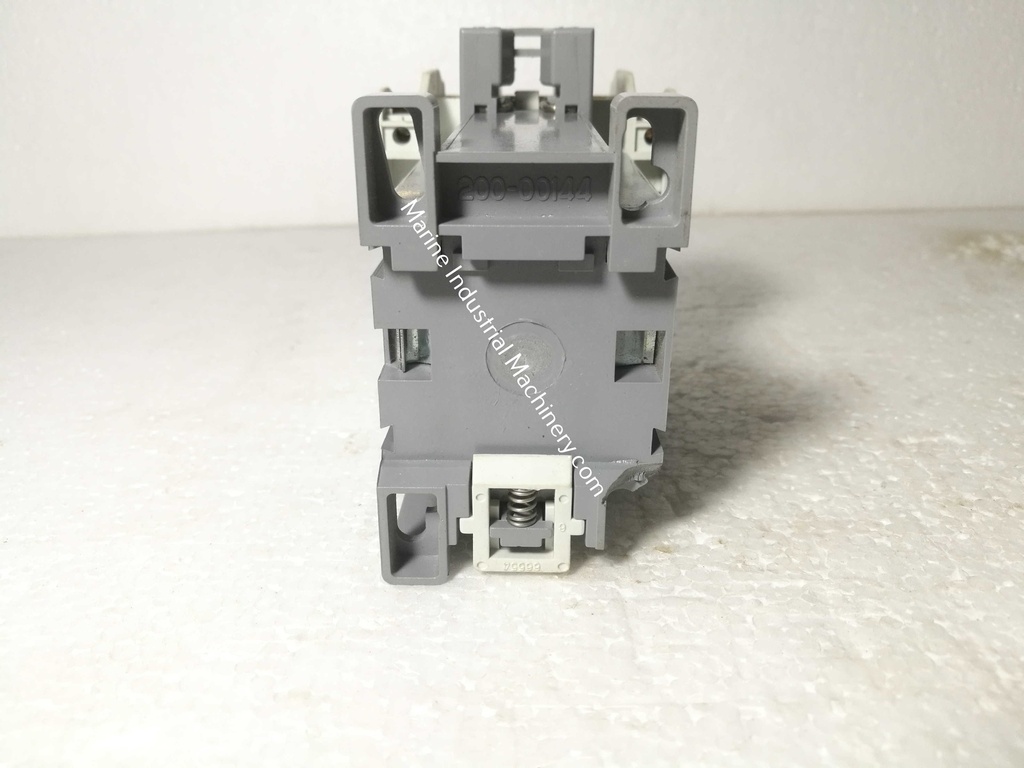 Hyundai HiMC 32 Magnetic Contactor