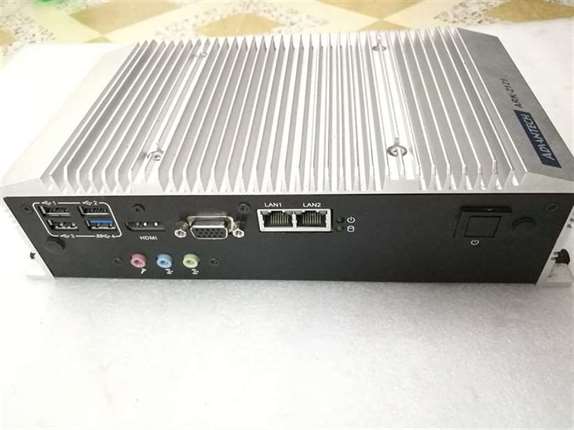 Advantech ARK-2121L Multiple I/O Fanless Embedded Box PC