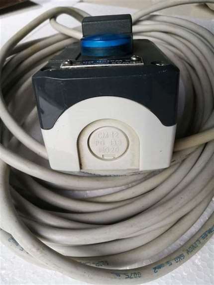 Schneider CM 12 PG 13.5 ISO 20 Push Butoon