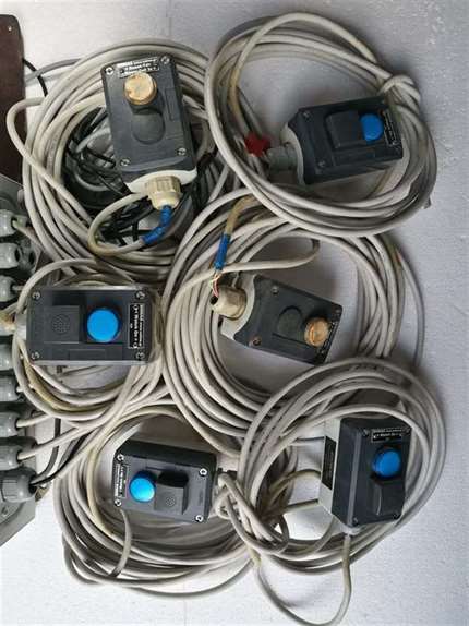 Schneider CM 12 PG 13.5 ISO 20 Push Butoon