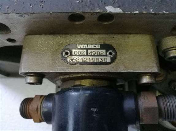 Wabco 3621219030 Pneumatic Valve