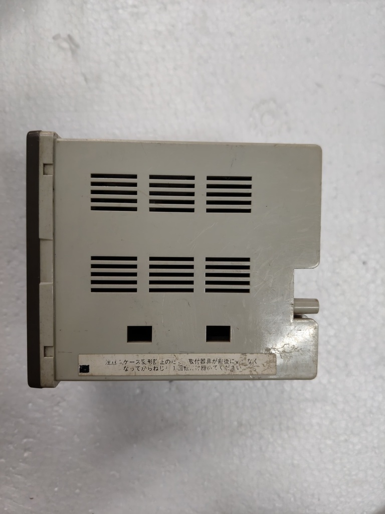 Yamatake-Honeywell SDC21 Controller