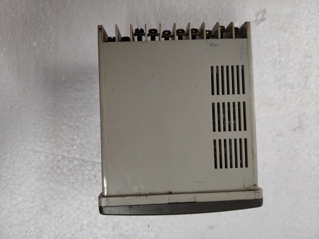 amatake-Honeywell SDC31 Digital Temperature Controller