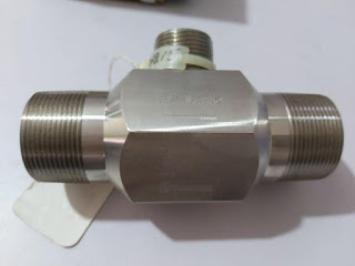 Nuflo 9A-100003537 01 Liquid Turbine Flow Meter Cameron