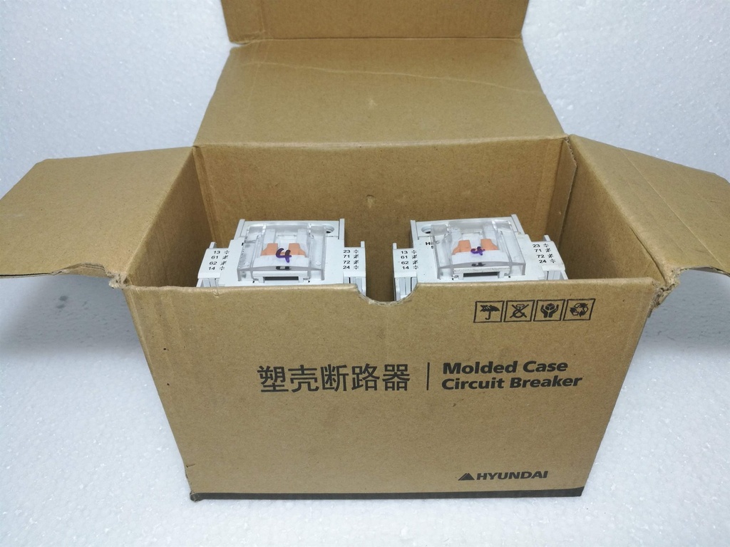 Hyundai HiMC 50 Magnetic Contactor