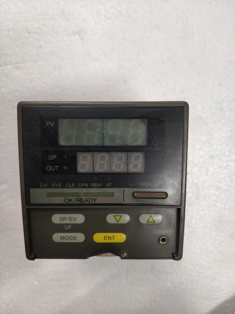 Yamatake-Honeywell SDC31 Digital Temperature Controller