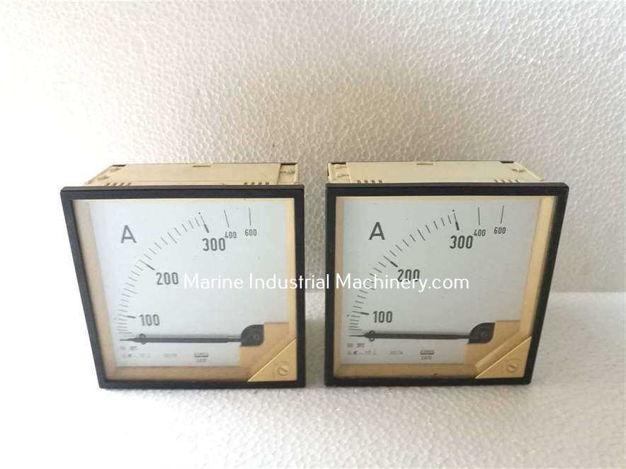 LUMEL EA19 300/5A Ammeter